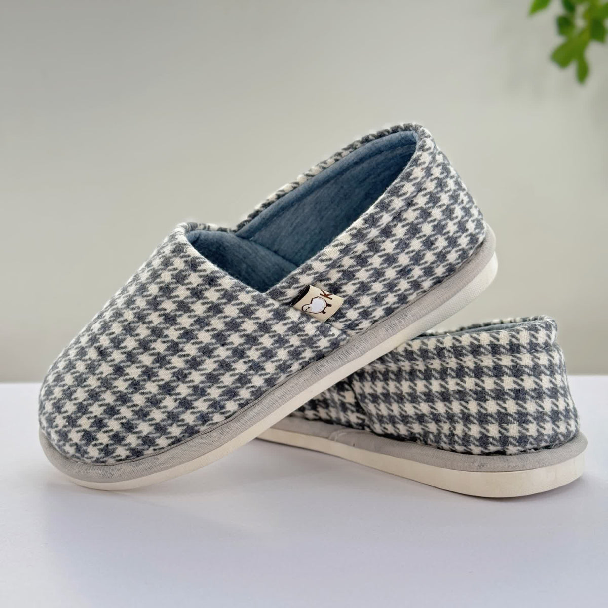 Plaid Non-Slip Lightweight Home Slippers - image 10