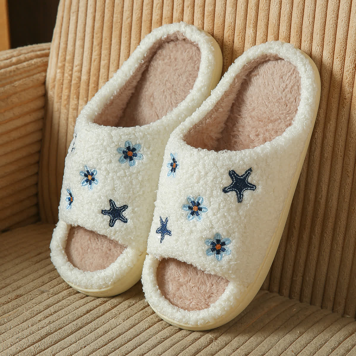 Plus Size Cute Cartoon Flower Star Slippers - image 4