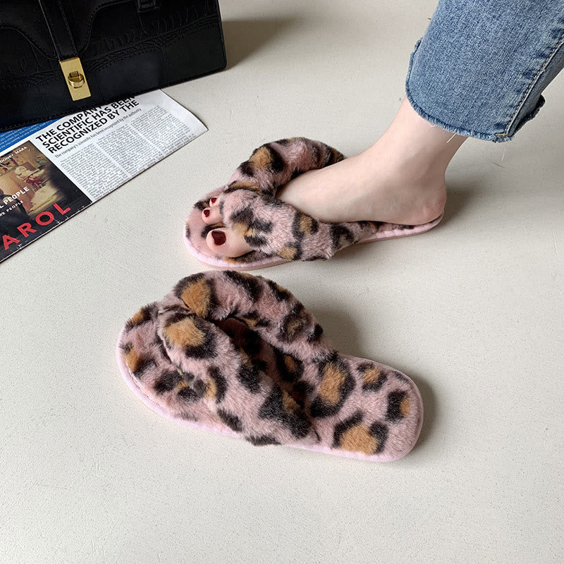 Plus Size Leopard Print Slippers - image 1