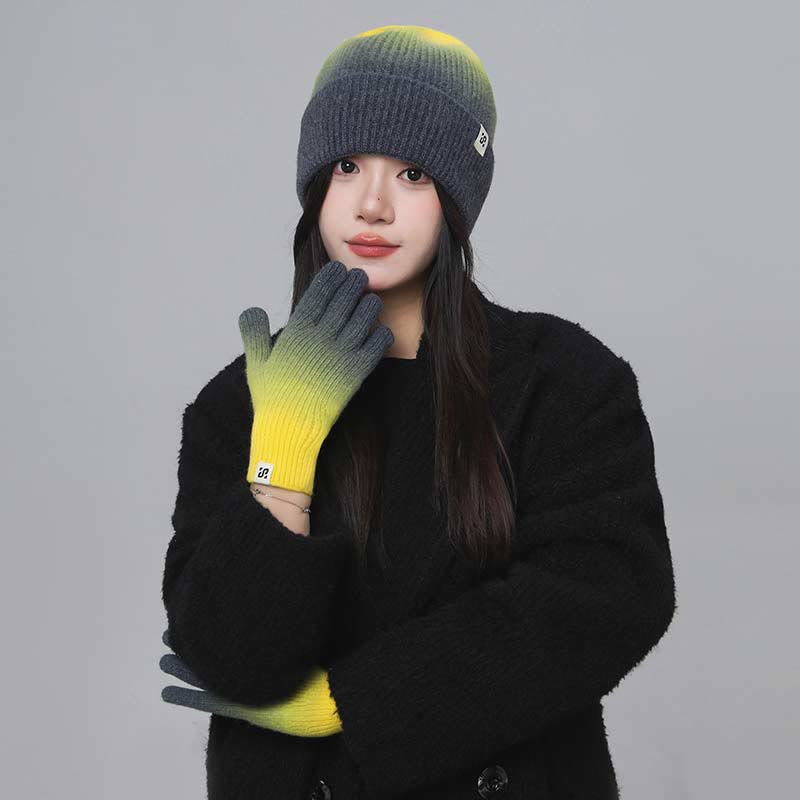 Gradient Color Gloves Beanie 2 In 1 Set - image 4