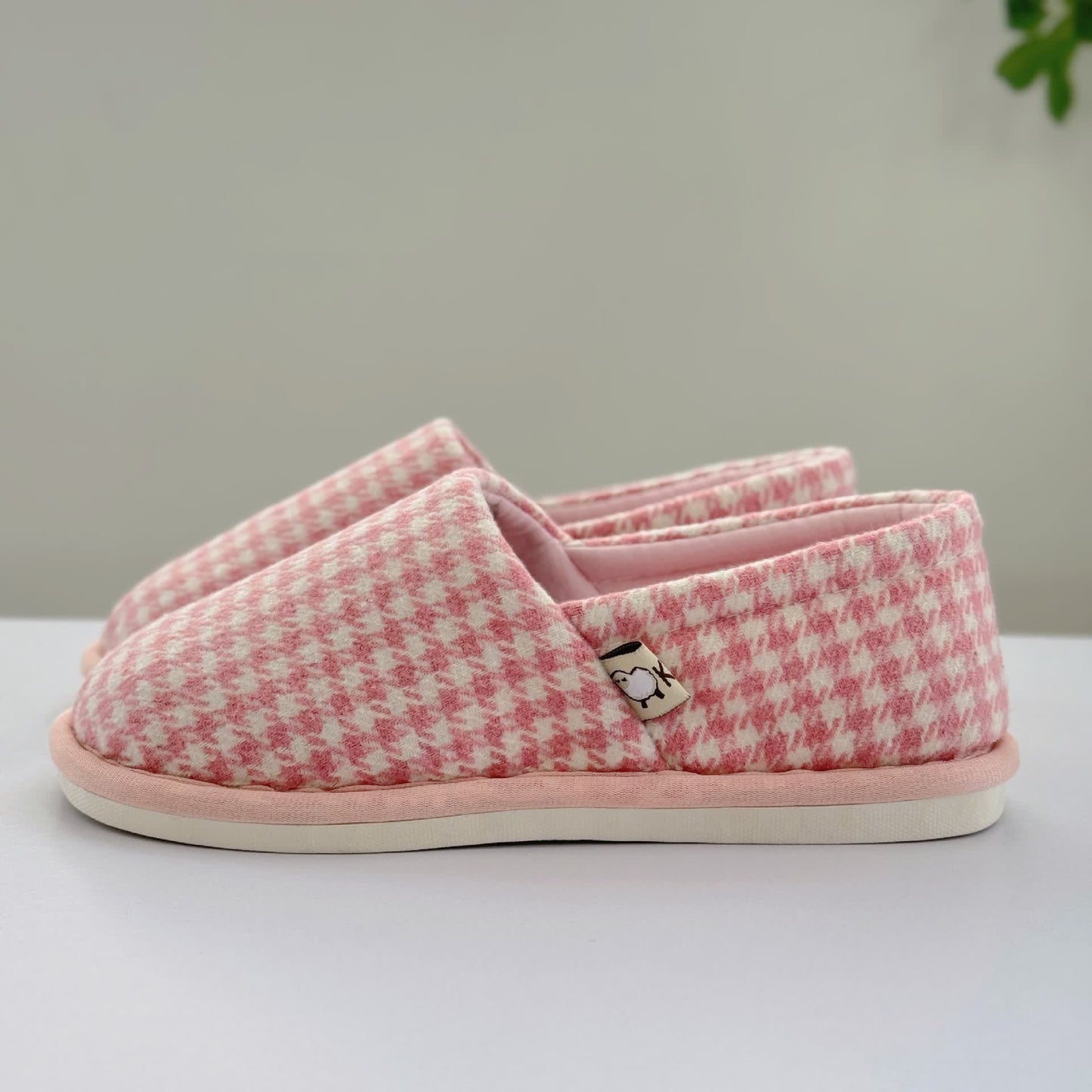 Plaid Non-Slip Lightweight Home Slippers - image 2
