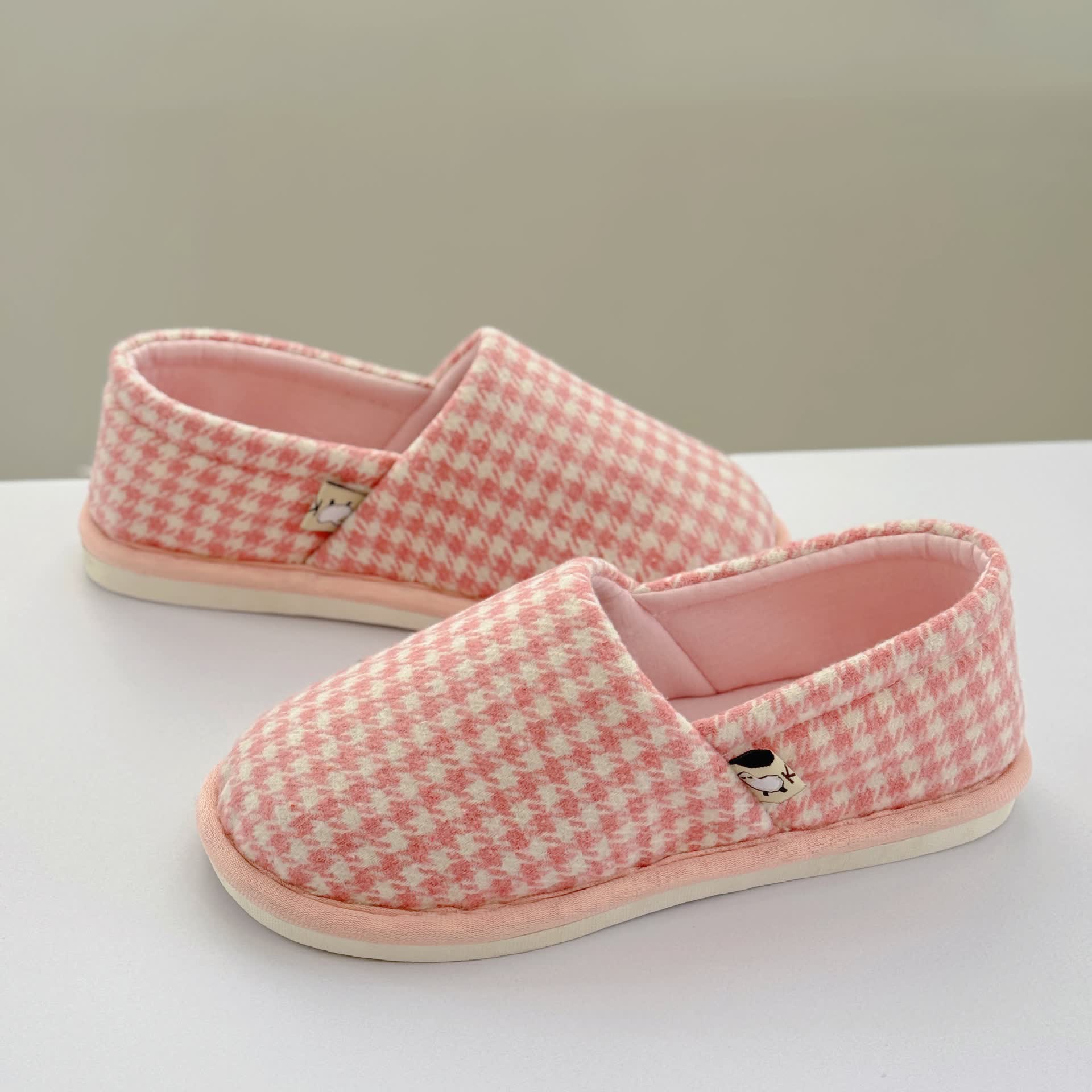 Plaid Non-Slip Lightweight Home Slippers - image 3
