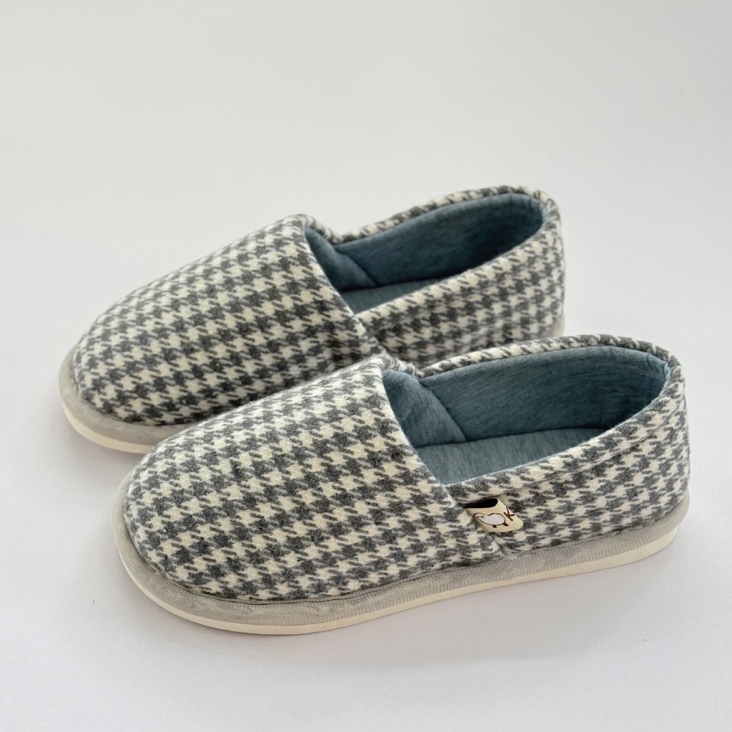 Plaid Non-Slip Lightweight Home Slippers - image 9