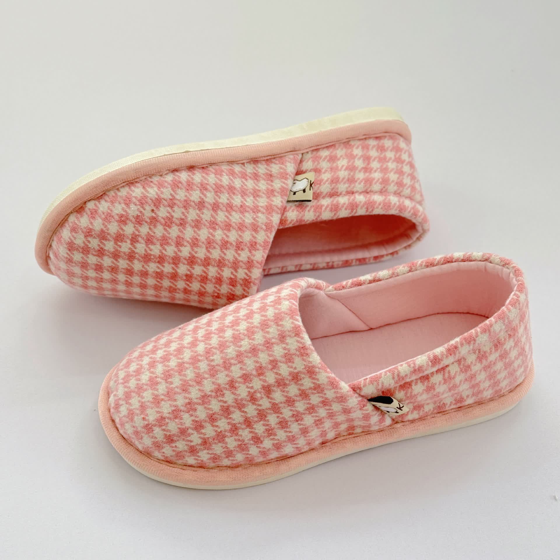 Plaid Non-Slip Lightweight Home Slippers - image 5