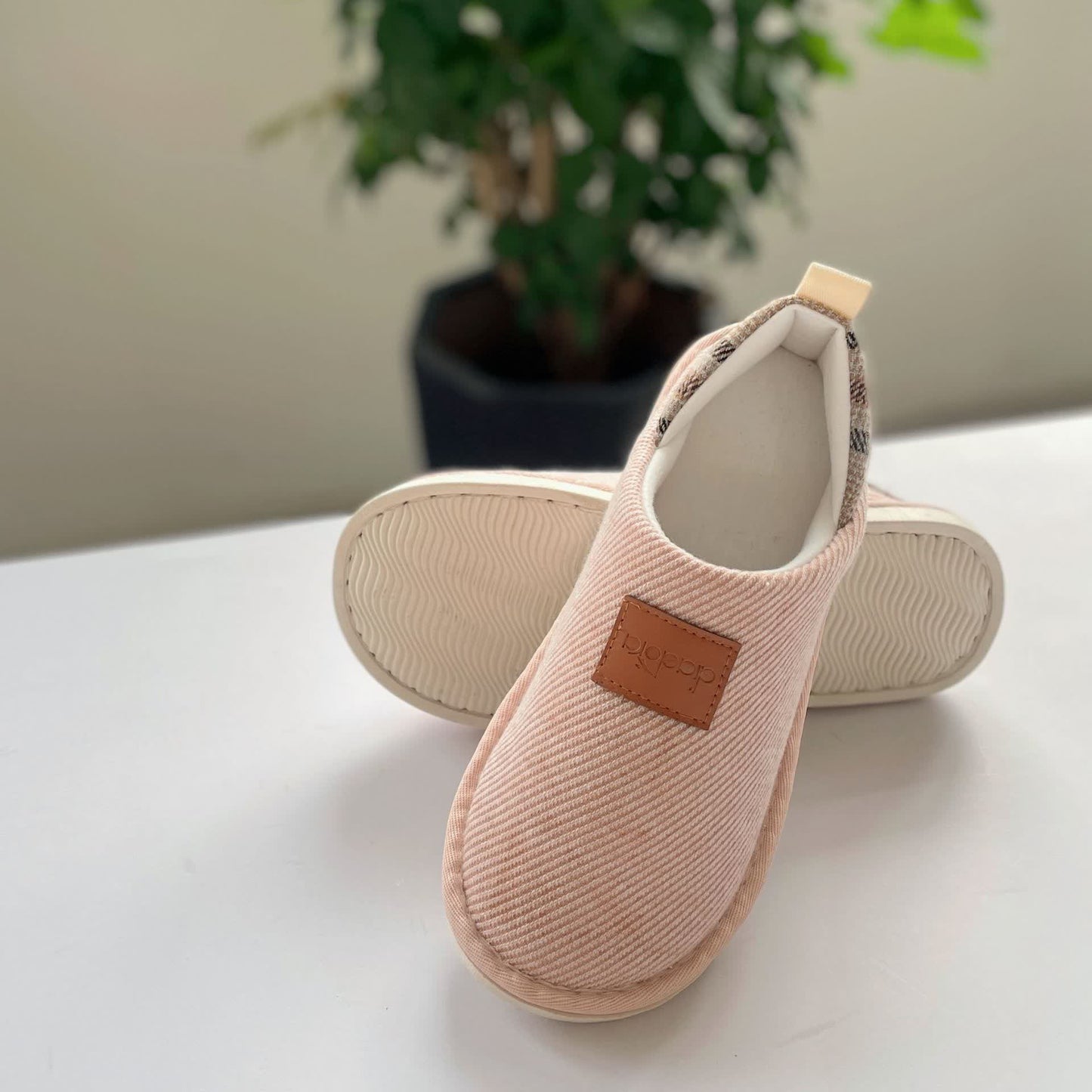 Simple Plaid Stitching Non-slip Slippers - image 4