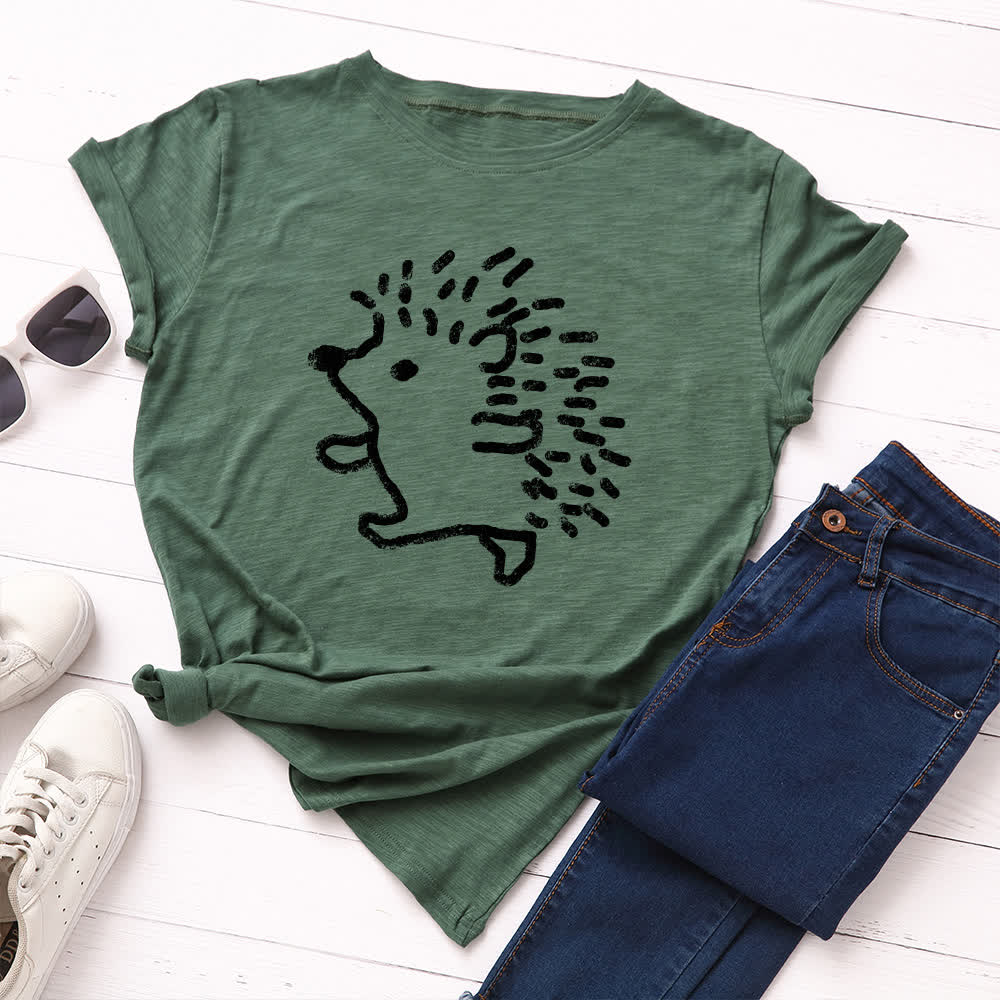 Plus Size Hedgehog Print Round Neck Short Sleeve T-Shirt - Army Green - 5XL - image 5