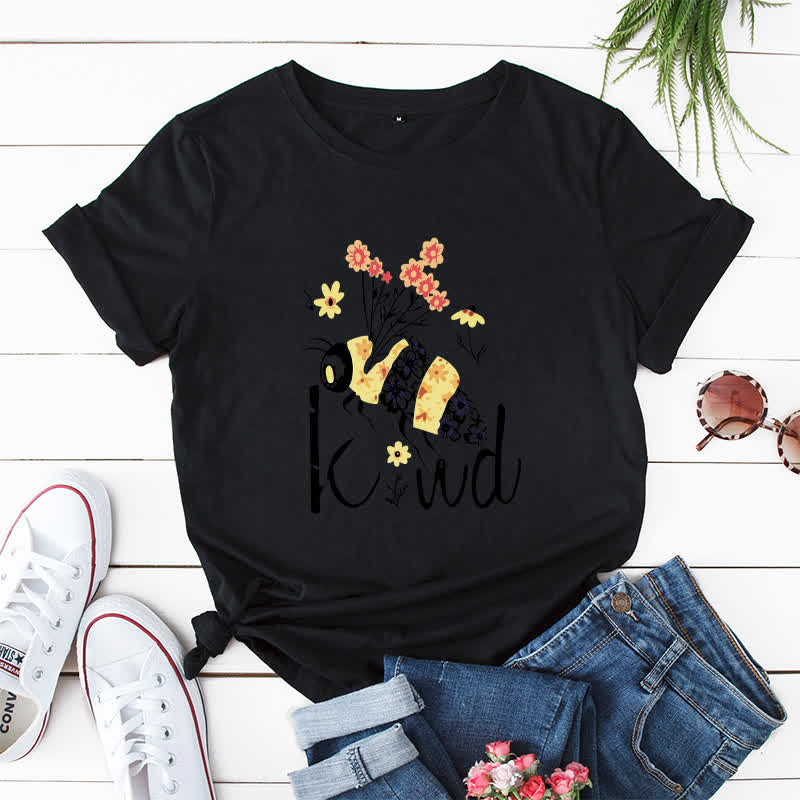 Plus Size Creative Bee Floral Print Short Sleeve T-Shirt - Black - 5XL - image 0
