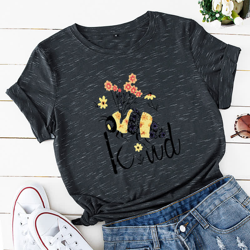 Plus Size Creative Bee Floral Print Short Sleeve T-Shirt - Grey&White - 5XL - image 4