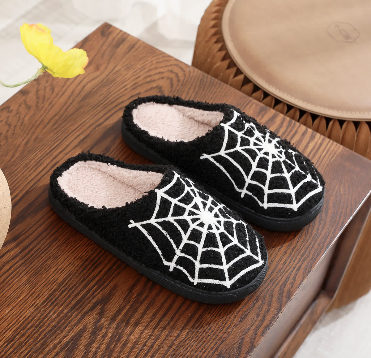 Plus Size Halloween Spider Web Print Slippers - image 5
