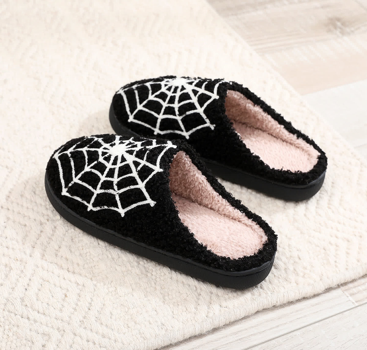 Plus Size Halloween Spider Web Print Slippers - image 8