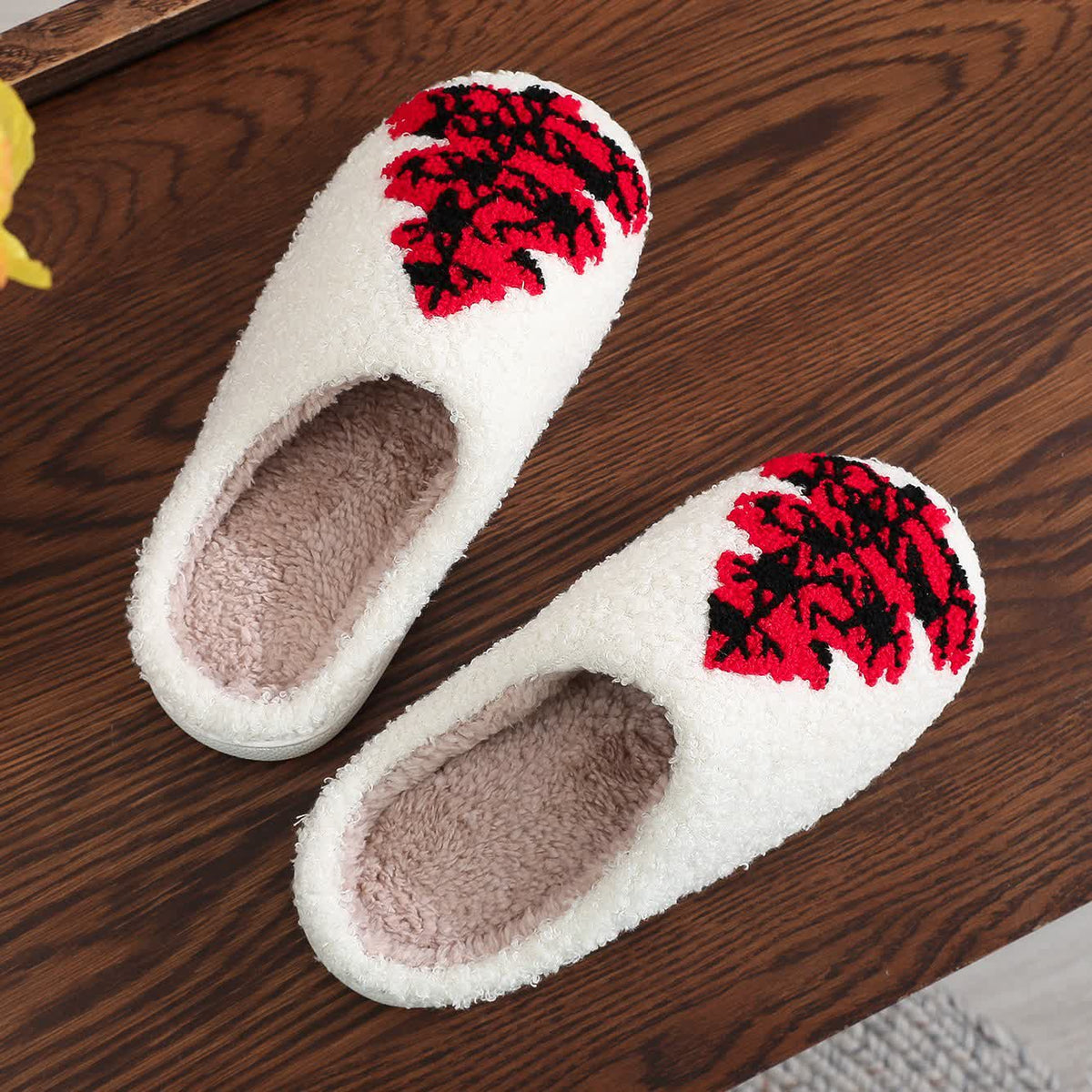 Plus Size Christmas Tree Print Slippers - image 6
