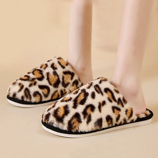Plus Size Leopard Print Warm Slippers - image 0