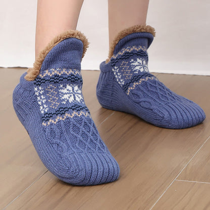 Plus Size Snowflake Slipper Socks - image 6