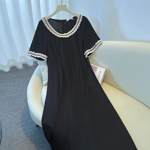 Plus Size Contrast Lace Midi Dress - image 1